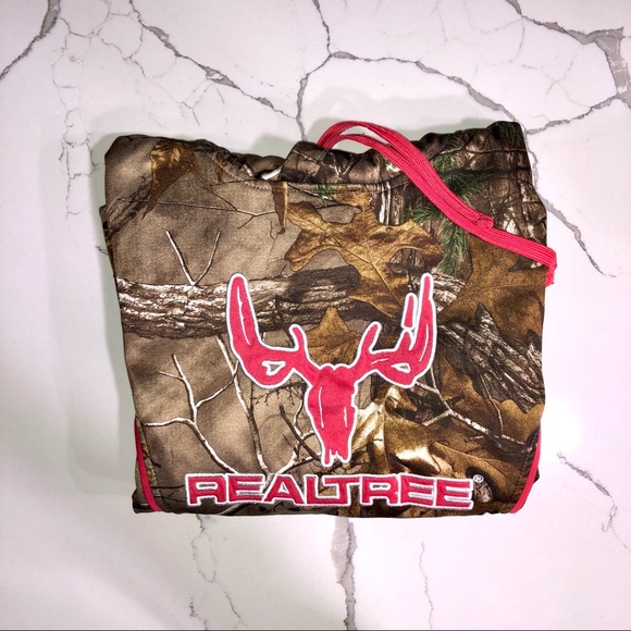 Realtree Tops - REALTREE Women’s Camo Hoodie